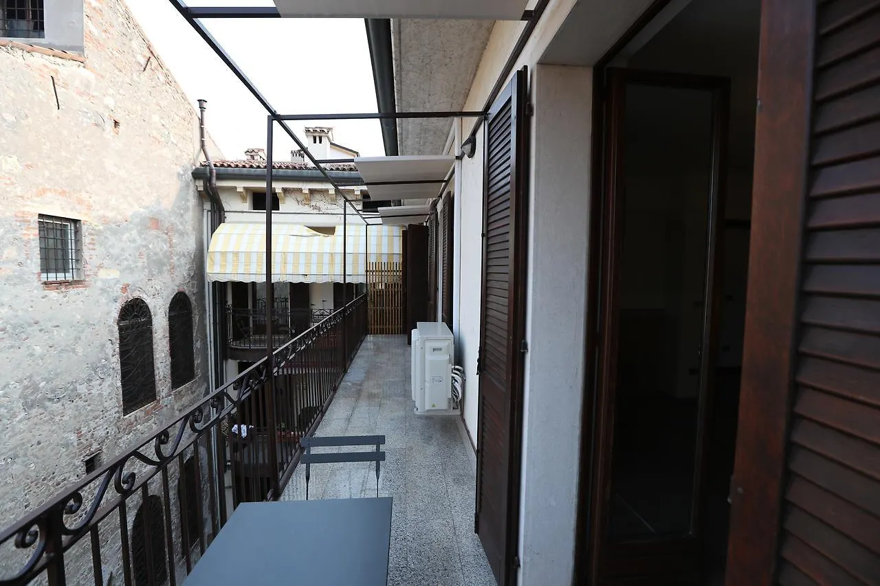 Apartment Palazzo Cinque Greenview Verona Italy